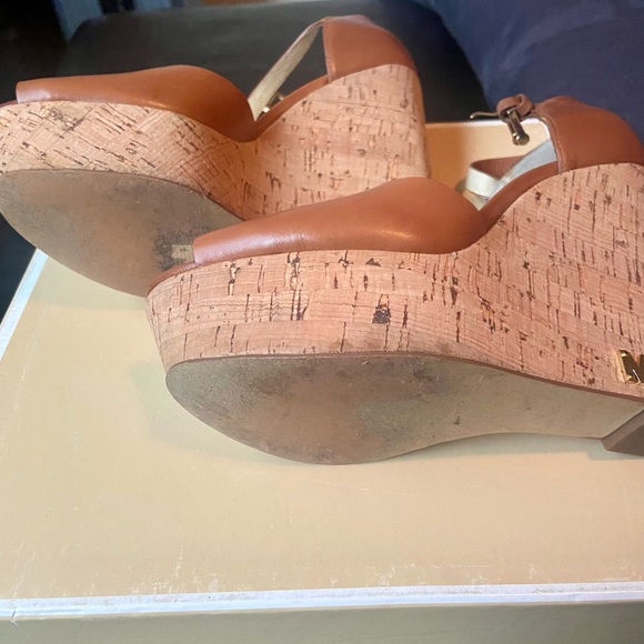 Michael Kors Platform Leather Wedge Sandals -Size 5.5 - Picture 5 of 9